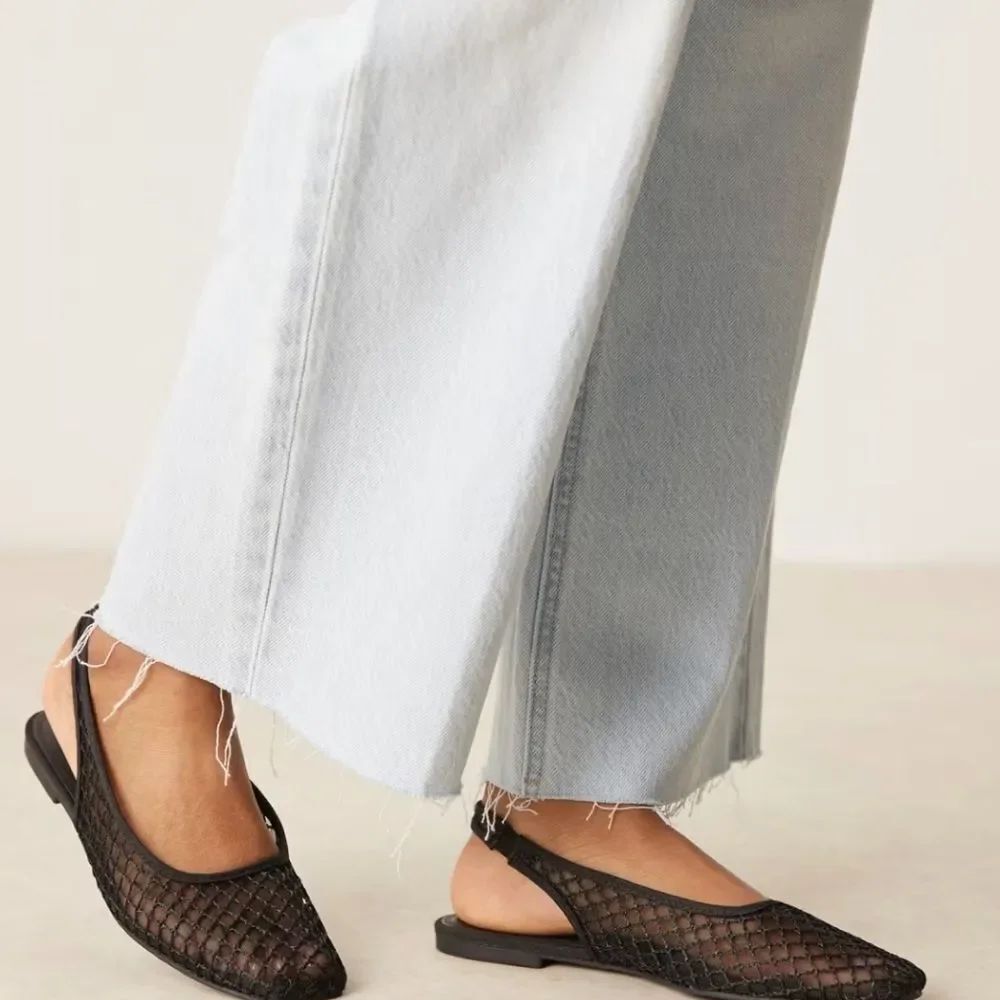 BRAND NEW STEVE MADDEN  CUT-OUT MULES  with WOMEN  DESIGN